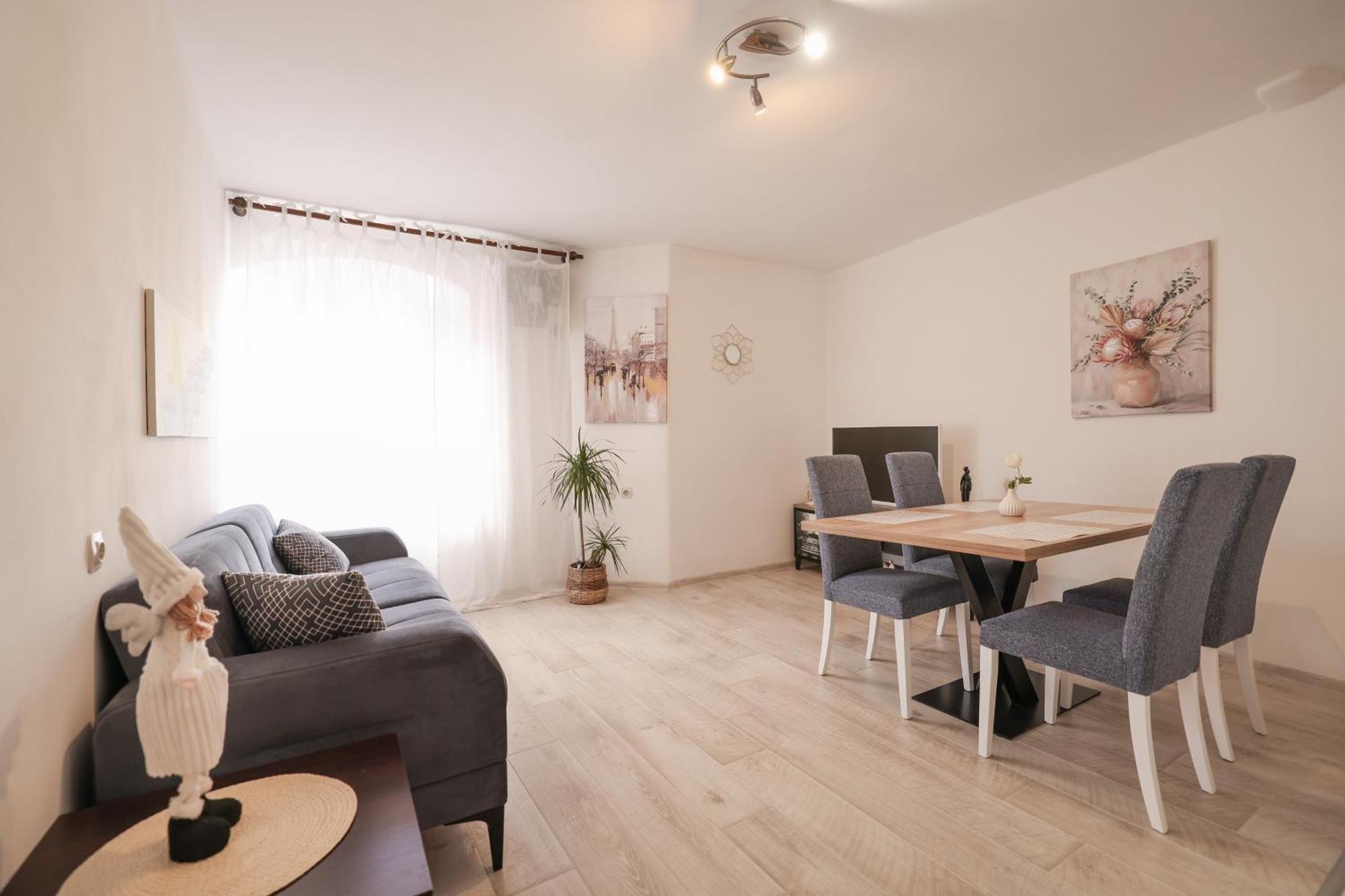 Viva - 2 Bedroom Apt In City Centar Задар Екстер'єр фото