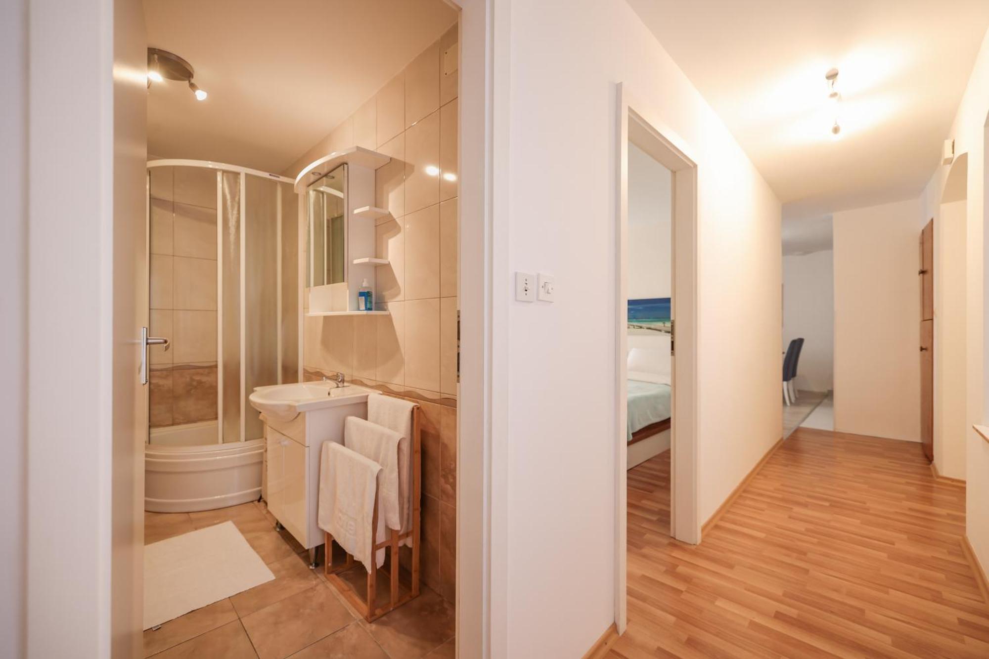 Viva - 2 Bedroom Apt In City Centar Задар Екстер'єр фото